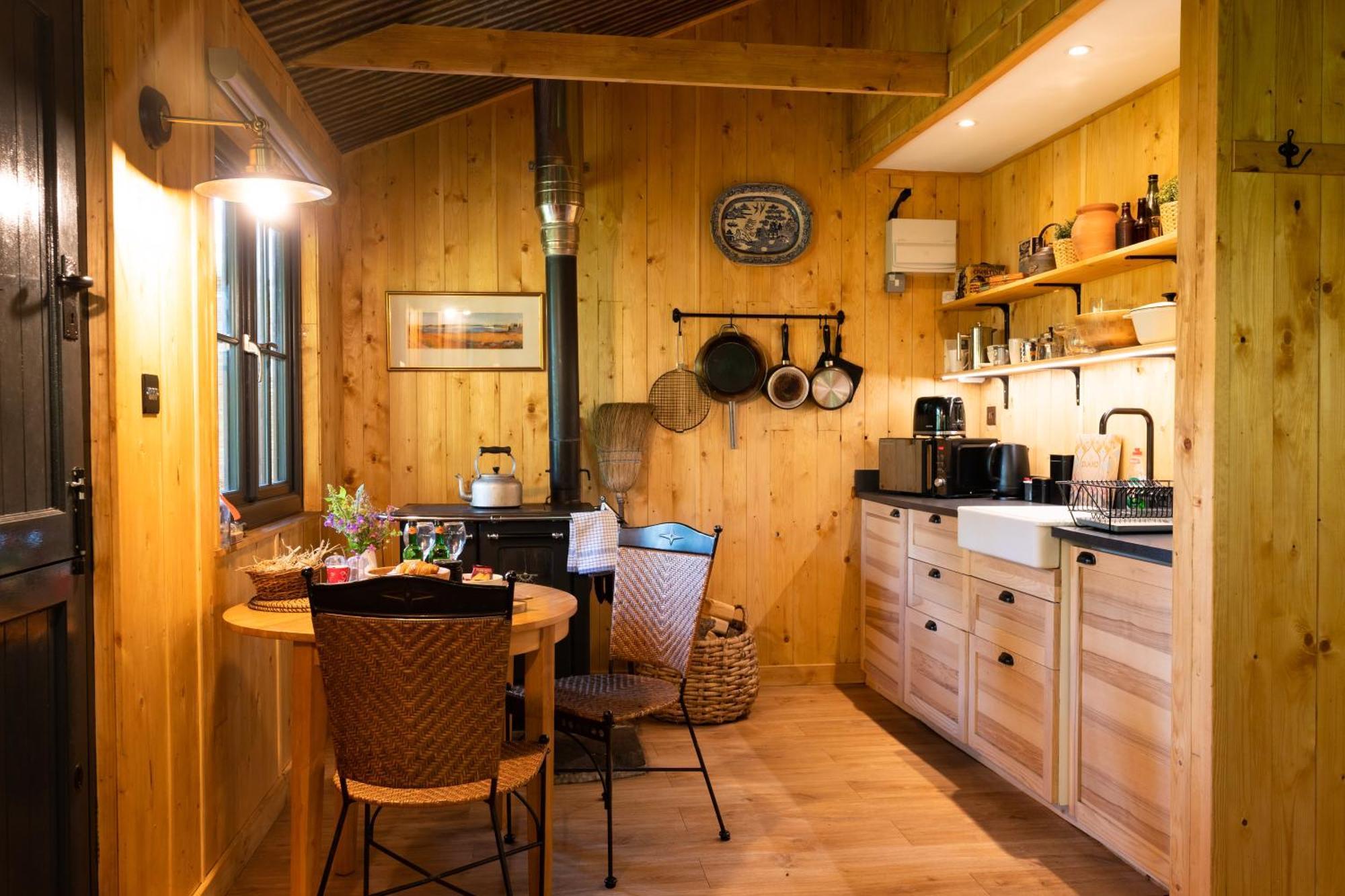 Off-Grid Relaxing Getaway At The Captain'S Rest Clachan of Campsie エクステリア 写真